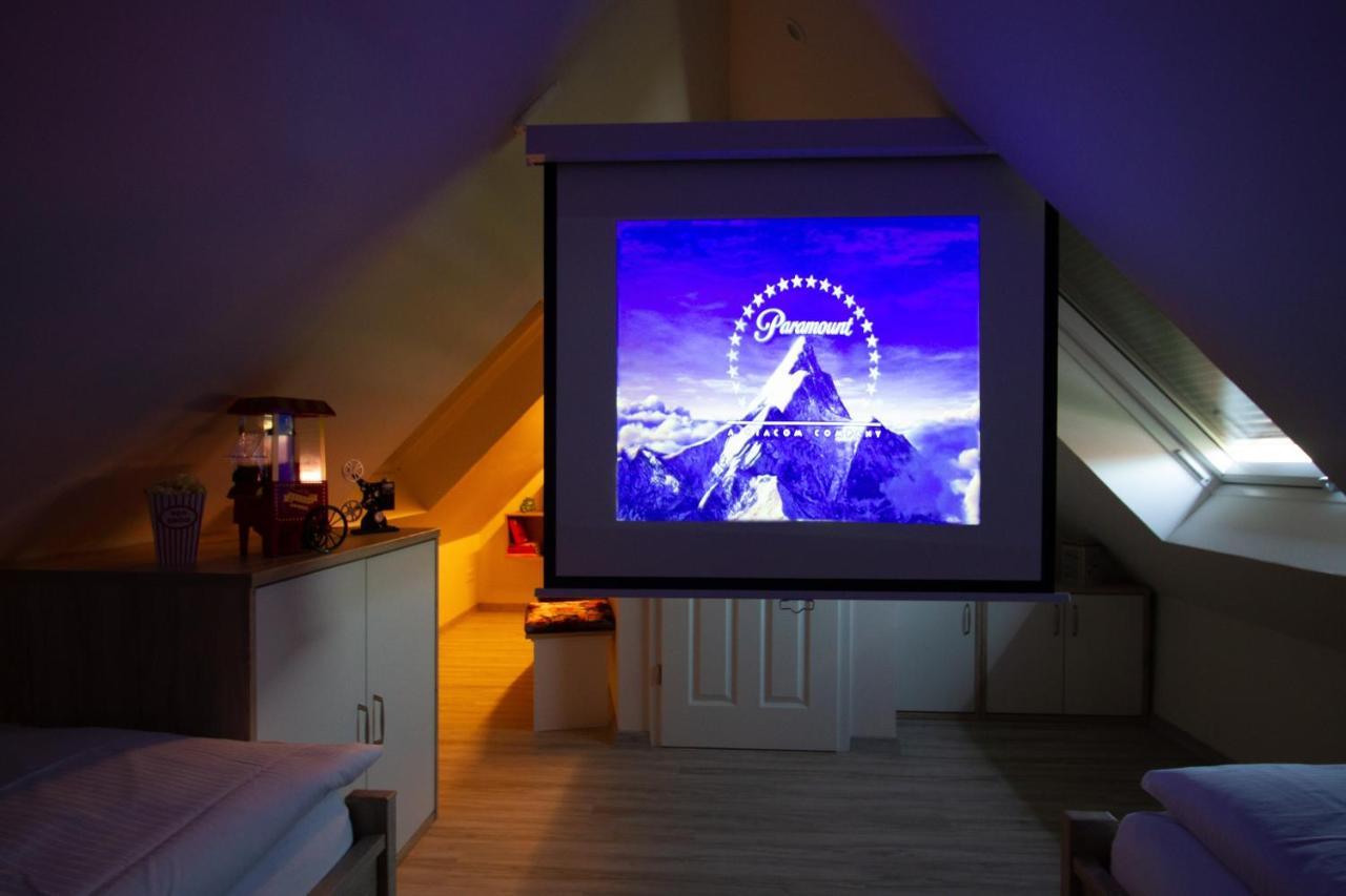 Up Besoeoek - Rapsbluete Mit Infrarotsauna Krummhoern Exterior photo